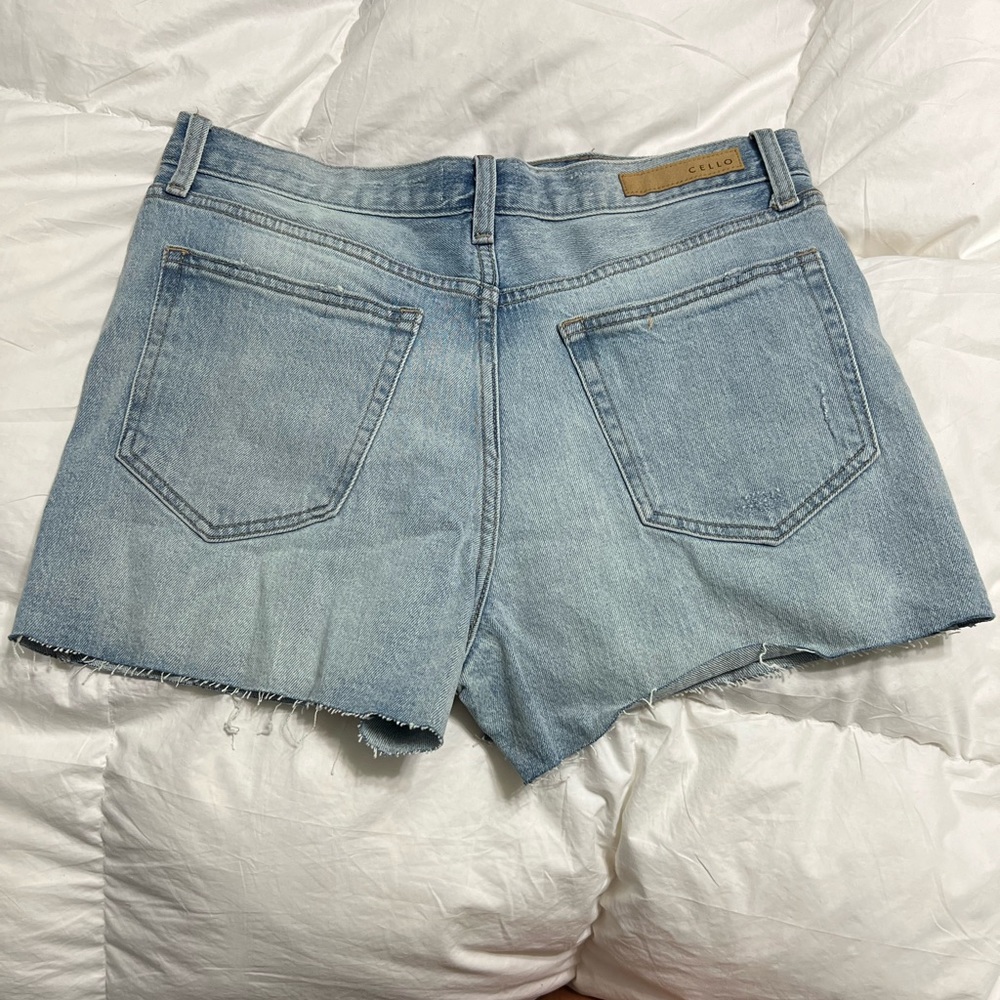 Denim shorts - Picture 3 of 7